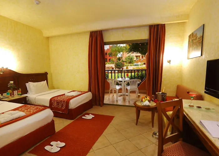Charmillion Sea Life Resort 4*