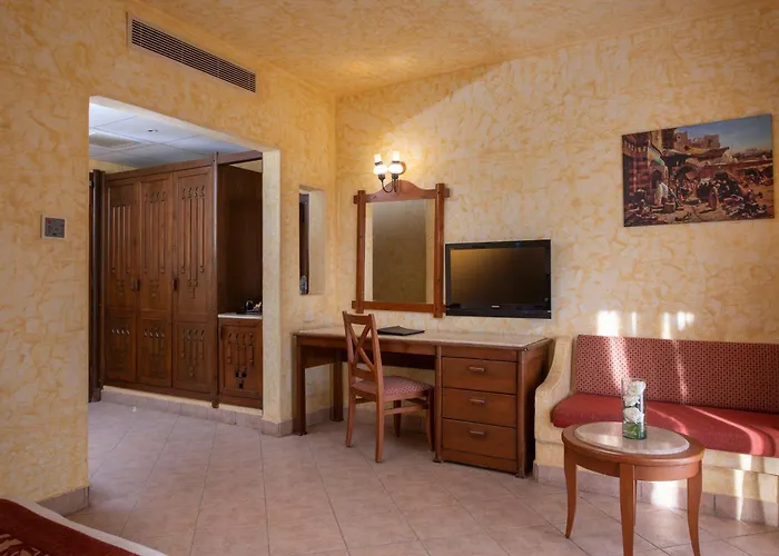Resort Charmillion Sea Life 4*